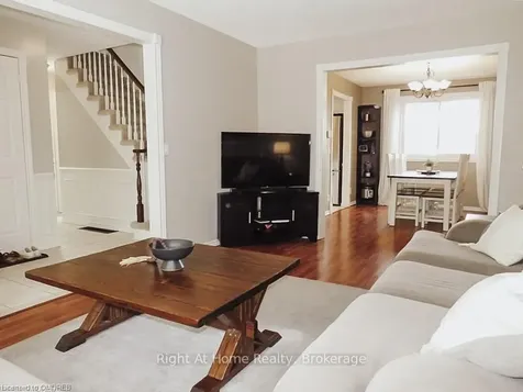 17 Oceanic Drive Hamilton ON L8E 4H3