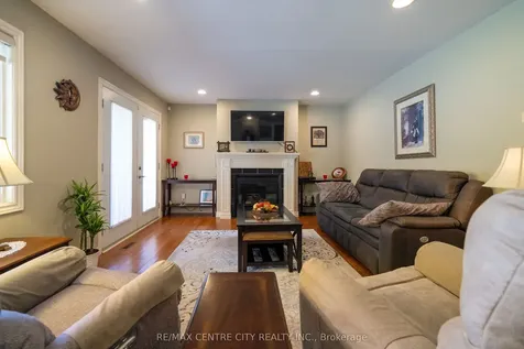 7907 Walkers Drive Strathroy-caradoc ON N7G 3H4