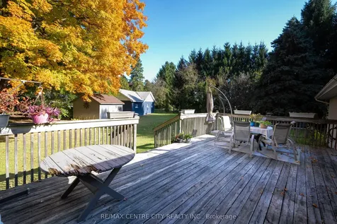 7907 Walkers Drive Strathroy-caradoc ON N7G 3H4