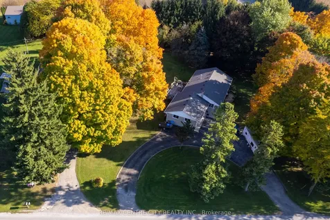 7907 Walkers Drive Strathroy-caradoc ON N7G 3H4
