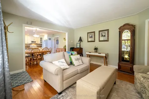 7907 Walkers Drive Strathroy-caradoc ON N7G 3H4