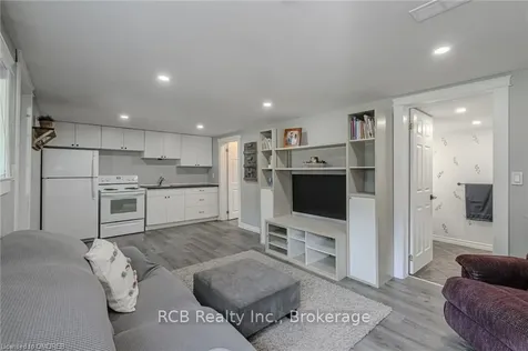 6 Lillian Street E Brant ON N0E 1N0