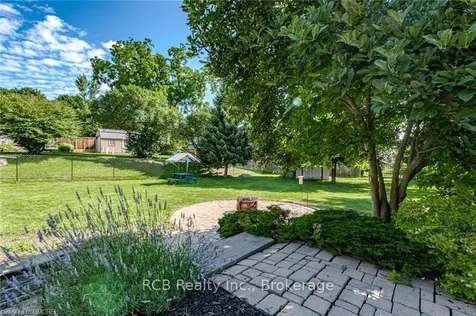 6 Lillian Street E Brant ON N0E 1N0