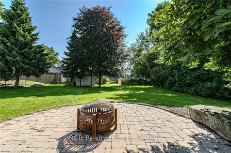 6 Lillian Street E Brant ON N0E 1N0