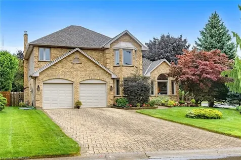 2 Garden Walk London ON N6J 4W9