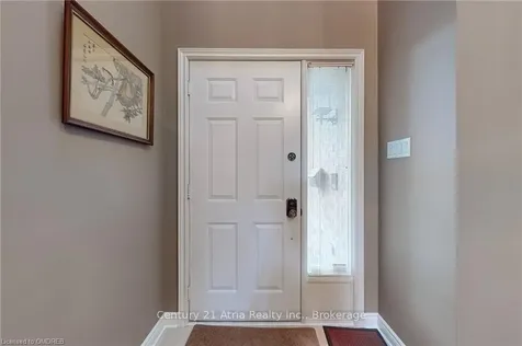 2 Garden Walk London ON N6J 4W9