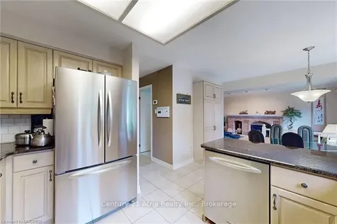 2 Garden Walk London ON N6J 4W9