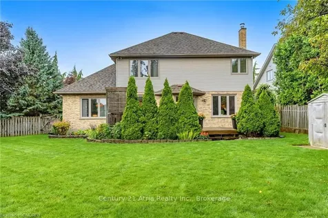 2 Garden Walk London ON N6J 4W9