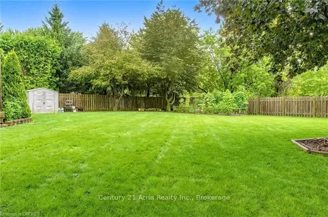 2 Garden Walk London ON N6J 4W9