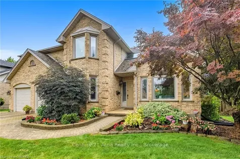 2 Garden Walk London ON N6J 4W9