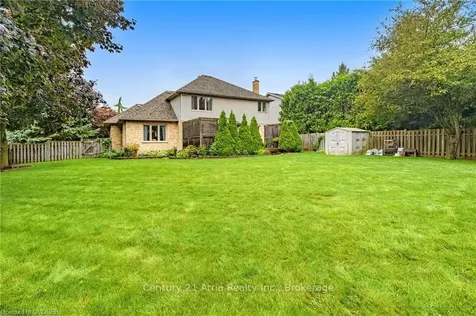 2 Garden Walk London ON N6J 4W9