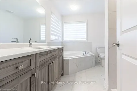 10 Broddy Avenue Brantford ON L3T 0V2