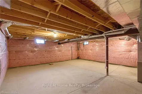 10 Broddy Avenue Brantford ON L3T 0V2