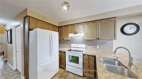 83 Shadyglen Drive Hamilton ON L8J 3W8