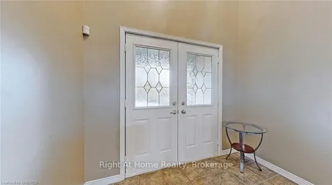 83 Shadyglen Drive Hamilton ON L8J 3W8