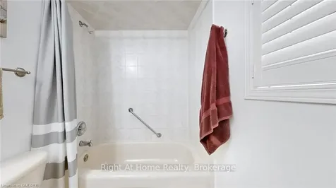 83 Shadyglen Drive Hamilton ON L8J 3W8