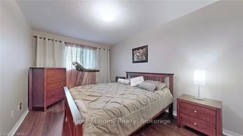 83 Shadyglen Drive Hamilton ON L8J 3W8