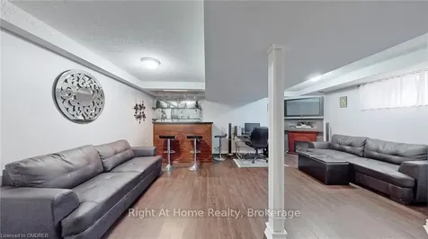 83 Shadyglen Drive Hamilton ON L8J 3W8