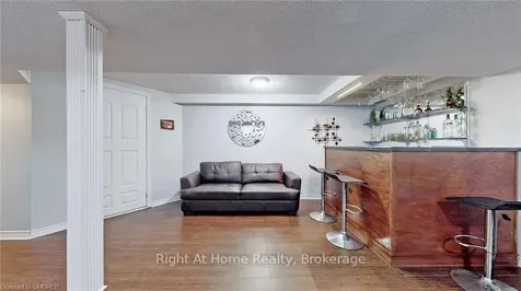 83 Shadyglen Drive Hamilton ON L8J 3W8
