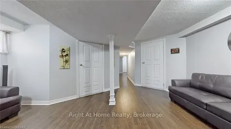 83 Shadyglen Drive Hamilton ON L8J 3W8
