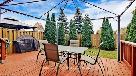 83 Shadyglen Drive Hamilton ON L8J 3W8