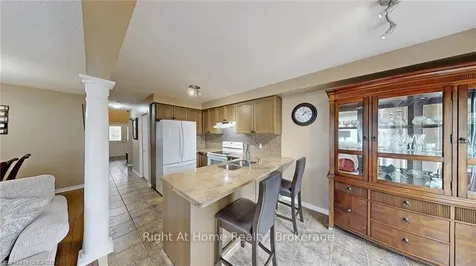 83 Shadyglen Drive Hamilton ON L8J 3W8