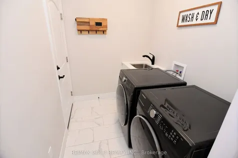 50 Tindall Crescent East Luther Grand Valley ON L9W 7R8