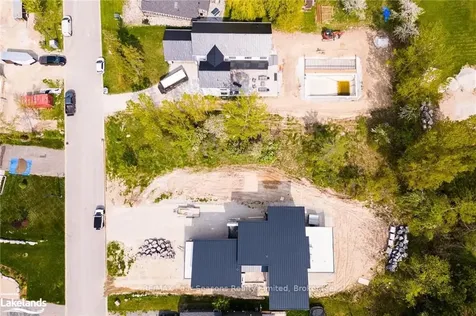 110 Lendvay Alley Blue Mountains ON L9Y 0S3