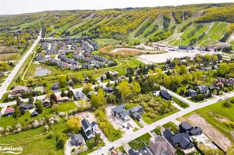 110 Lendvay Alley Blue Mountains ON L9Y 0S3