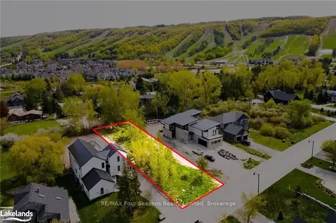 110 Lendvay Alley Blue Mountains ON L9Y 0S3