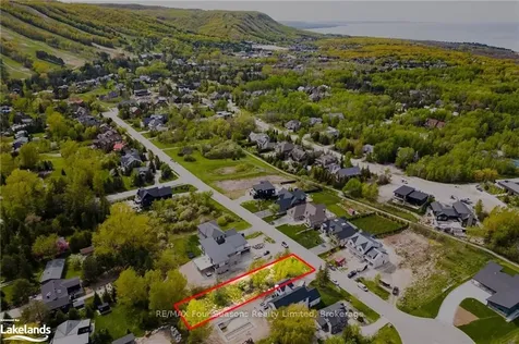 110 Lendvay Alley Blue Mountains ON L9Y 0S3