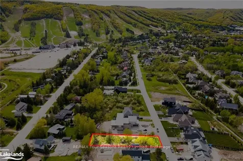 110 Lendvay Alley Blue Mountains ON L9Y 0S3