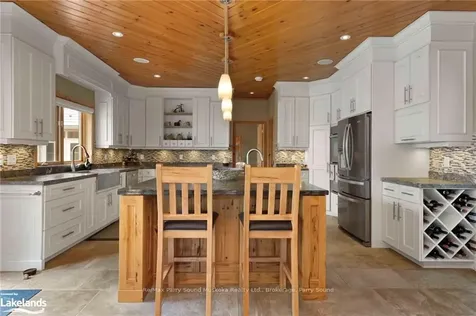 2 Rockcliffe Drive S Carling ON P0G 1G0