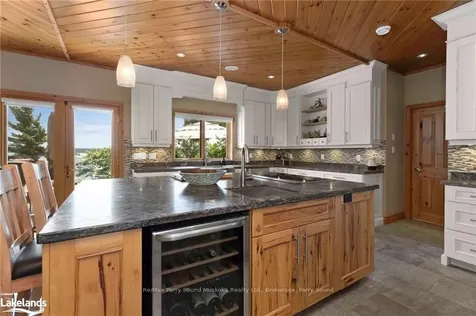 2 Rockcliffe Drive S Carling ON P0G 1G0