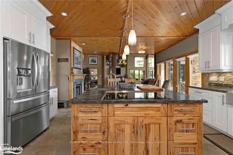 2 Rockcliffe Drive S Carling ON P0G 1G0