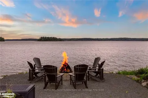 2 Rockcliffe Drive S Carling ON P0G 1G0