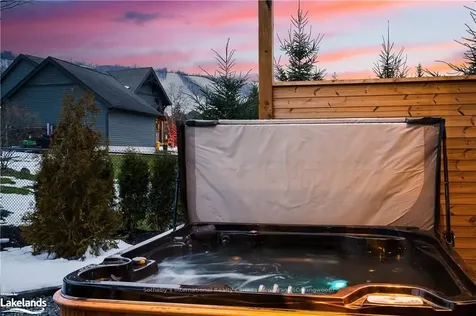 102 Salzburg Place Blue Mountains ON L9Y 0S2