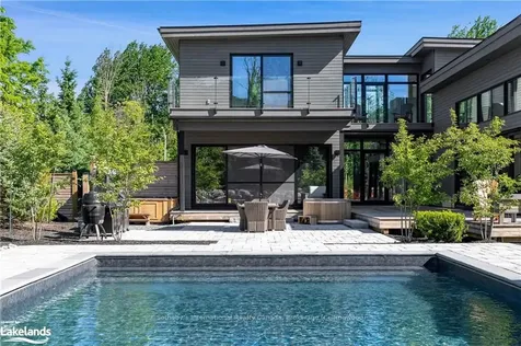 102 Salzburg Place Blue Mountains ON L9Y 0S2