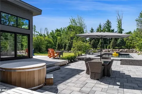 102 Salzburg Place Blue Mountains ON L9Y 0S2