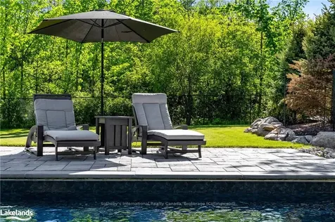 102 Salzburg Place Blue Mountains ON L9Y 0S2