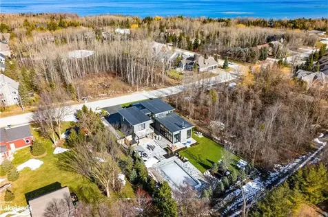 102 Salzburg Place Blue Mountains ON L9Y 0S2