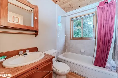 1120 Hamills Point Road Muskoka Lakes ON P0B 1J0