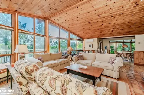 1120 Hamills Point Road Muskoka Lakes ON P0B 1J0