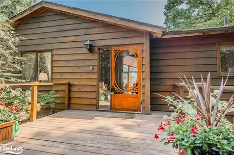 1120 Hamills Point Road Muskoka Lakes ON P0B 1J0