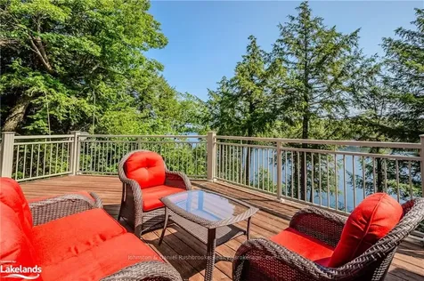 1120 Hamills Point Road Muskoka Lakes ON P0B 1J0