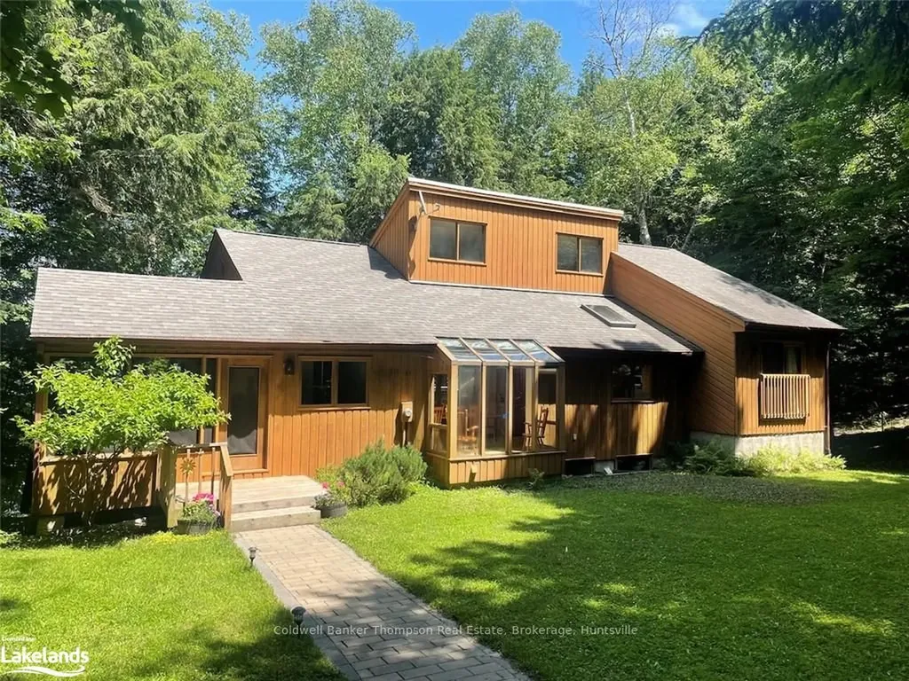 197 Rowanwood Lane Huntsville ON P0B 1M0