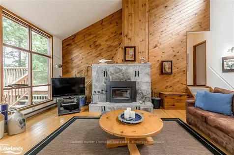 197 Rowanwood Lane Huntsville ON P0B 1M0