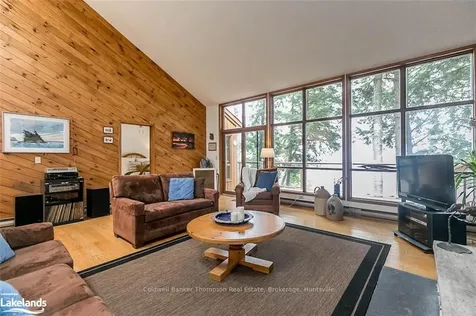 197 Rowanwood Lane Huntsville ON P0B 1M0