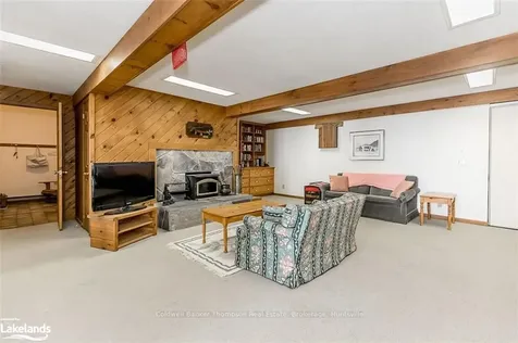 197 Rowanwood Lane Huntsville ON P0B 1M0