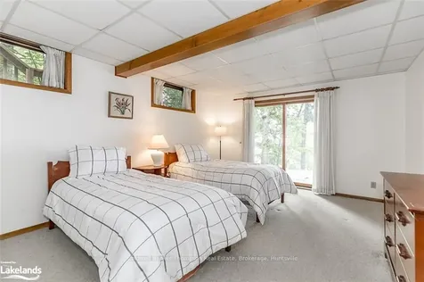 197 Rowanwood Lane Huntsville ON P0B 1M0
